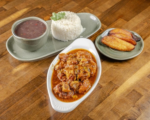 Oxtail in Sauce.